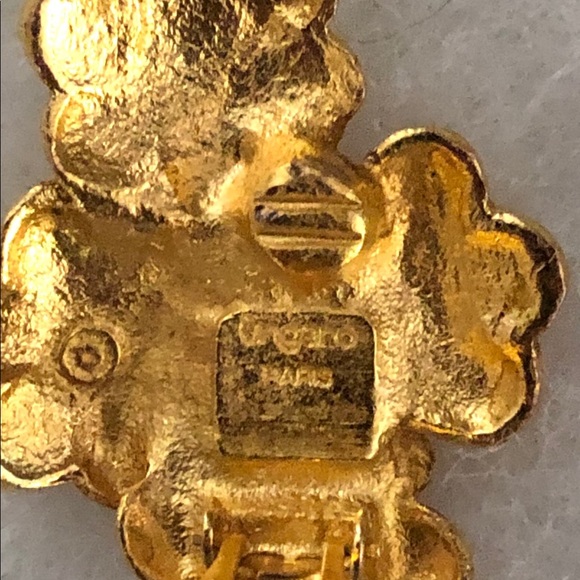 *SOLD*Vintage UNGARO Paris Gold Clip Earrings - Picture 2 of 5